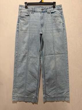 American Eagle Stretch High-Waisted Baggy Wide-Leg Jeans with Seam Detail